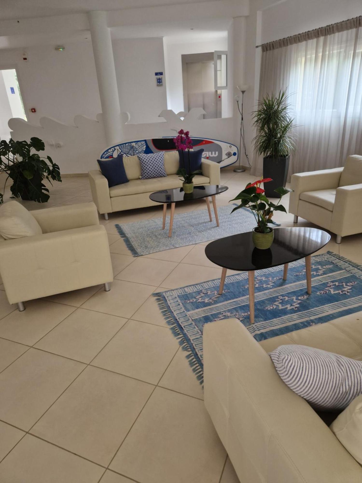 Menes Hotel Jéni Kültér fotó
